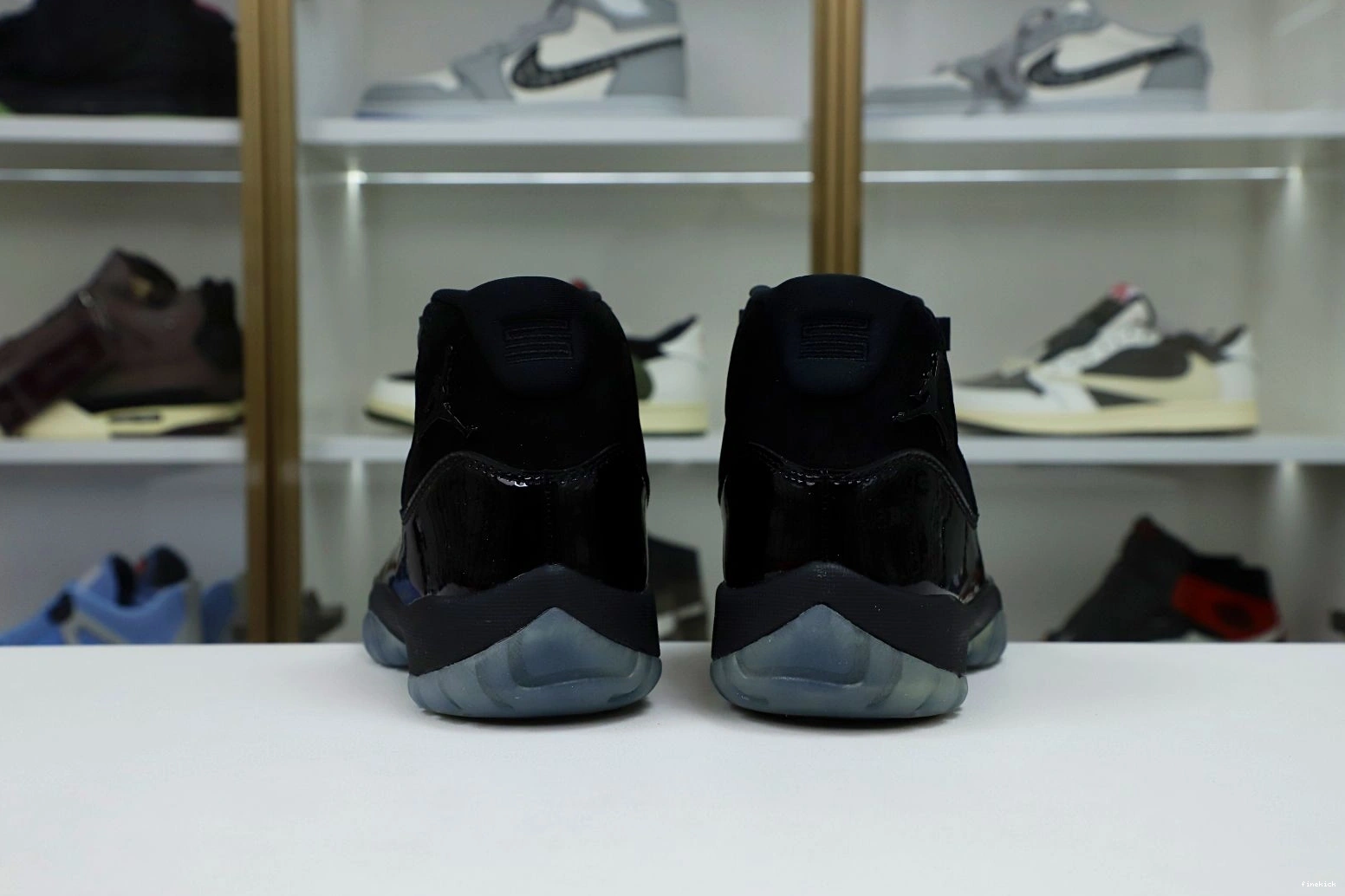 AND GOWN' 11 AIR 'CAP RETRO JORDAN 0113